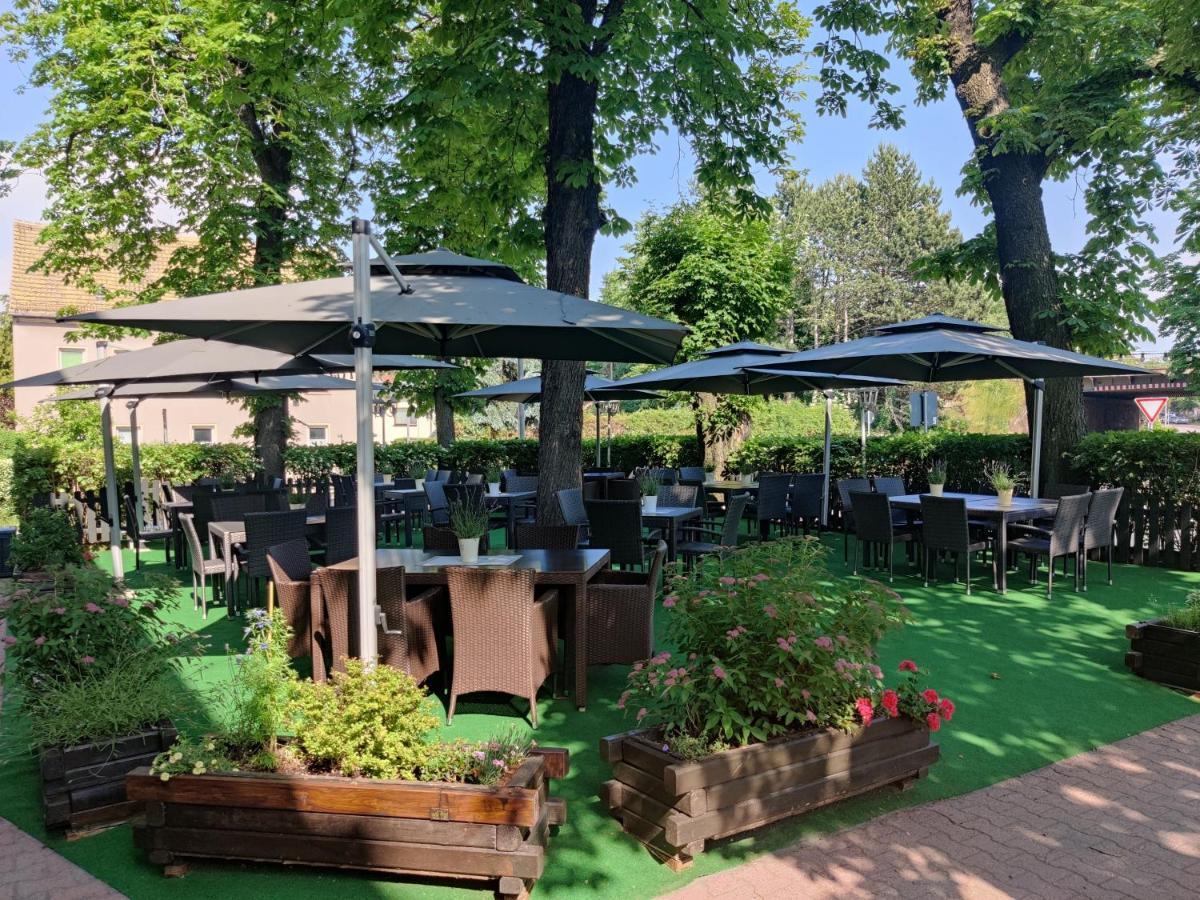 Hotel Weisse Taube デーベルン エクステリア 写真