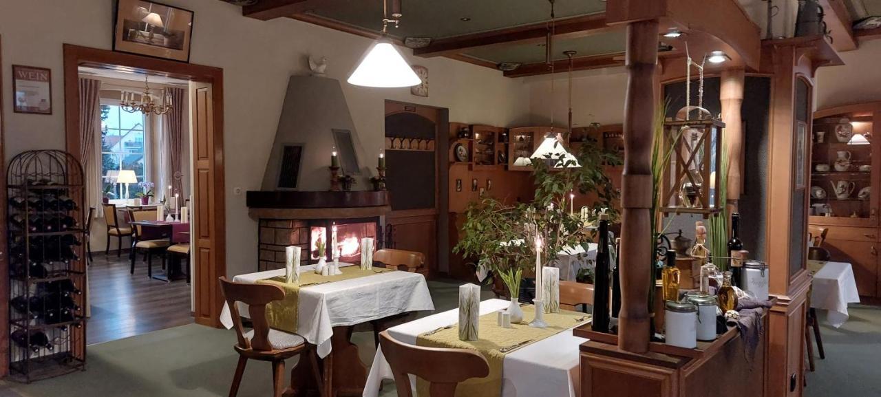 Hotel Weisse Taube デーベルン エクステリア 写真